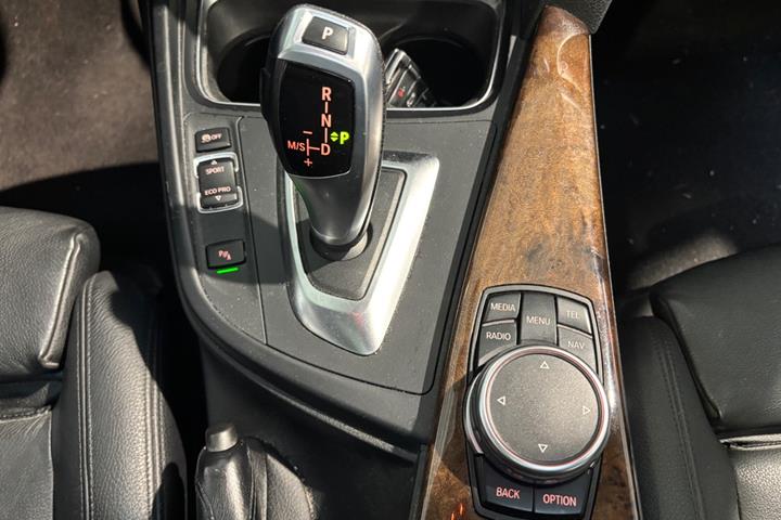 undefined BMW 320d fra 2015