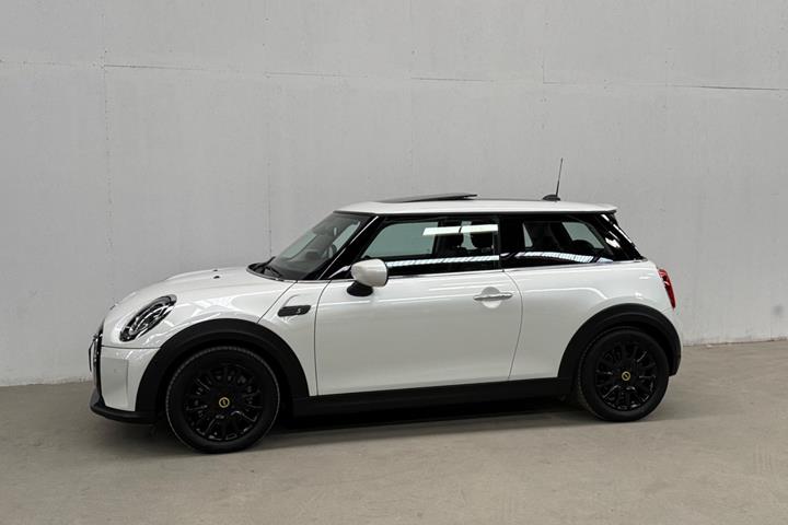 Hvid Mini Cooper SE fra 2023