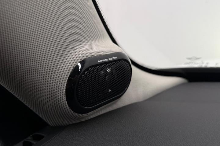 Hvid Mini Cooper SE fra 2023