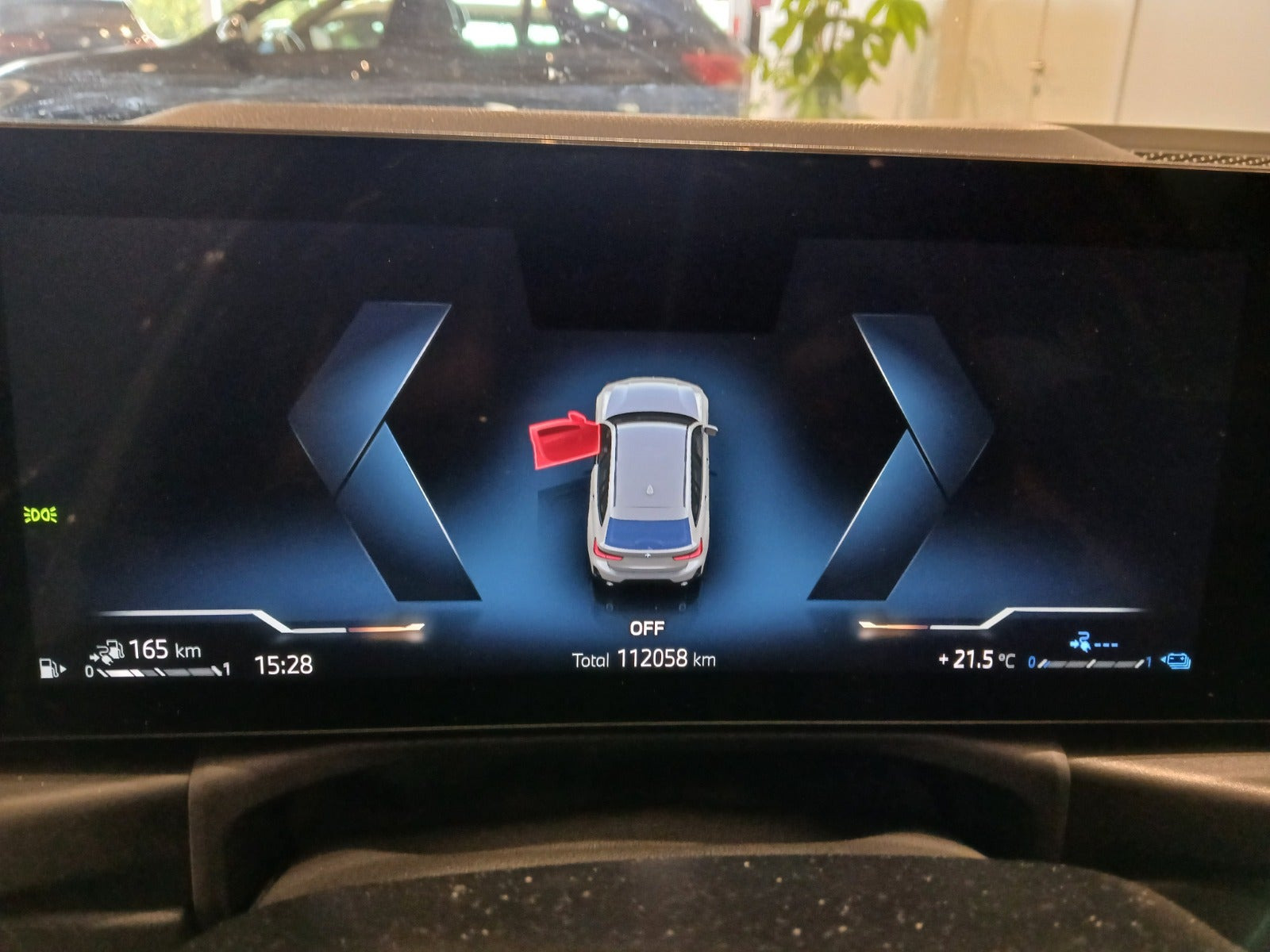 Grå BMW 320e fra 2024