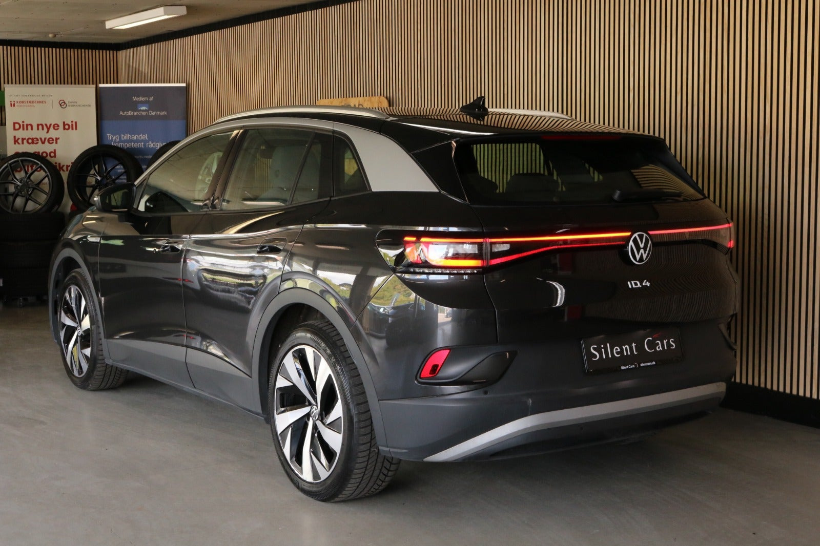 Grå VW ID.4 fra 2023