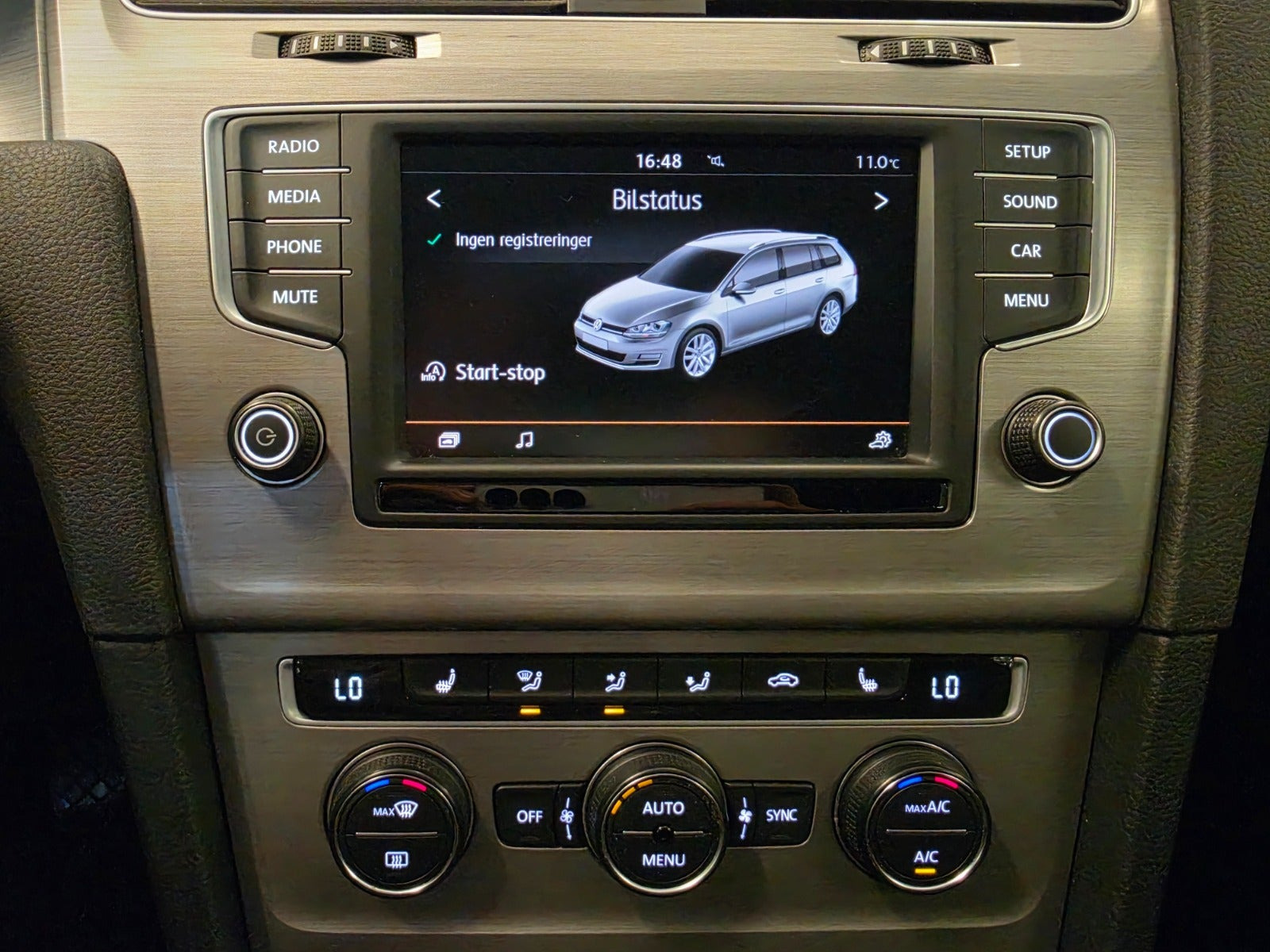 Hvid VW Golf VII fra 2015