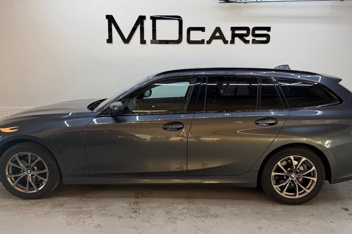 Grå BMW 320d fra 2020