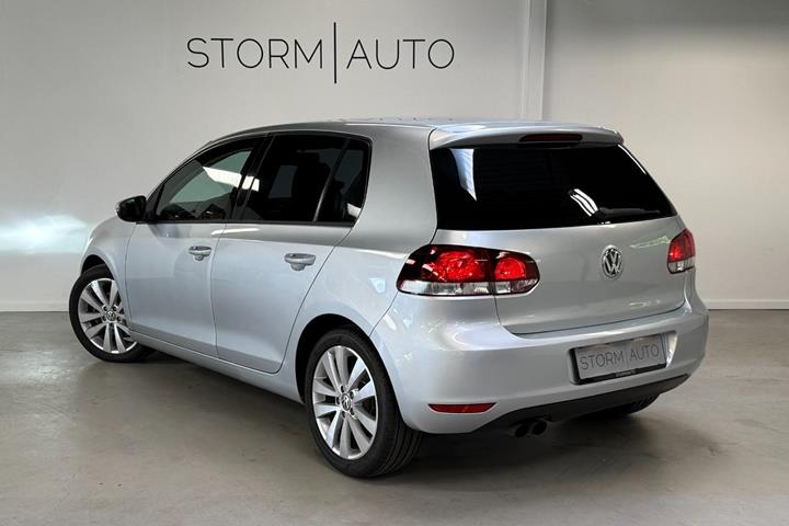 Sølv VW Golf VI fra 2009