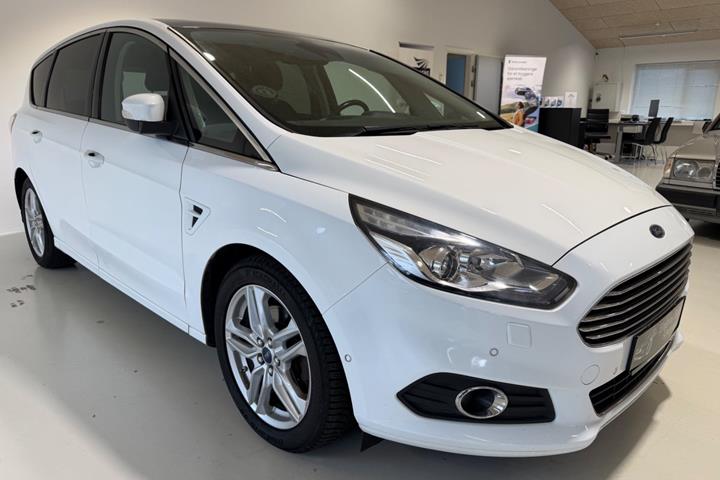 Hvid Ford S-MAX fra 2017