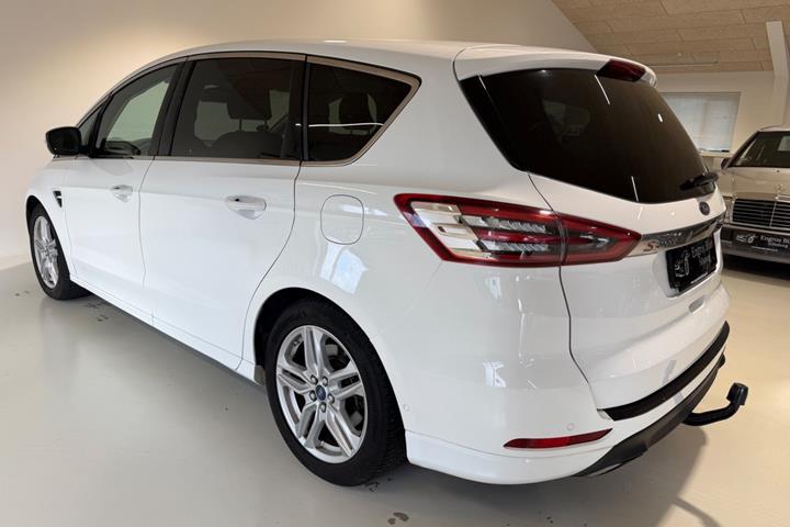 Hvid Ford S-MAX fra 2017