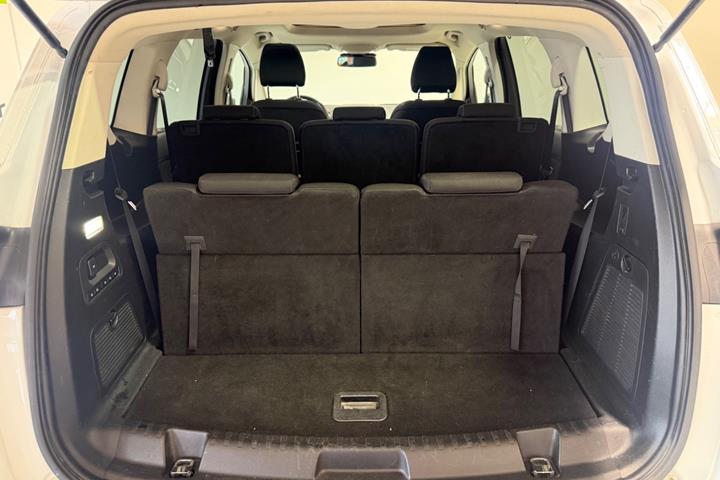 Hvid Ford S-MAX fra 2017