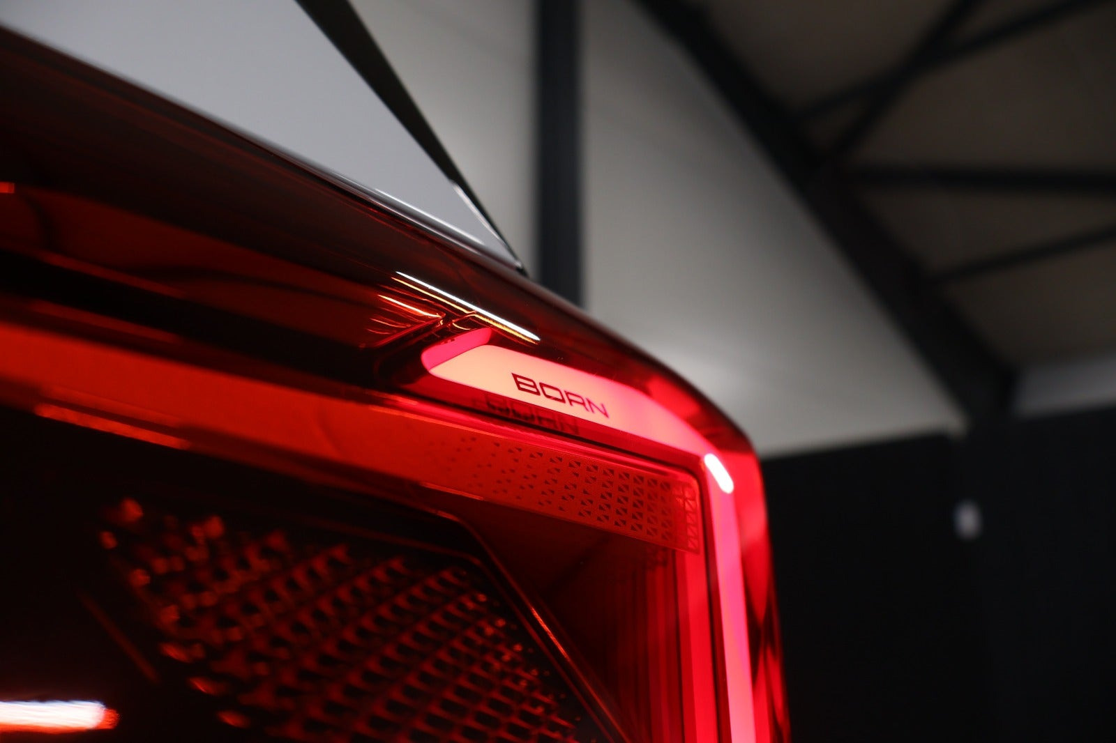 Hvid Cupra Born fra 2023