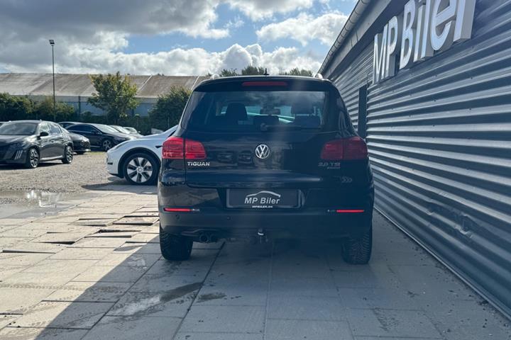 Sort VW Tiguan fra 2015