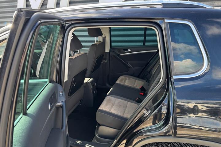 Sort VW Tiguan fra 2015