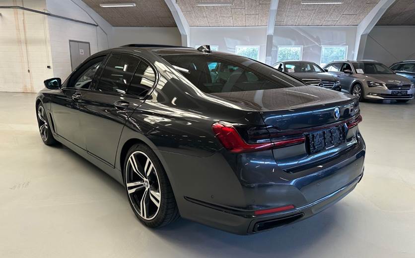 BMW 745e