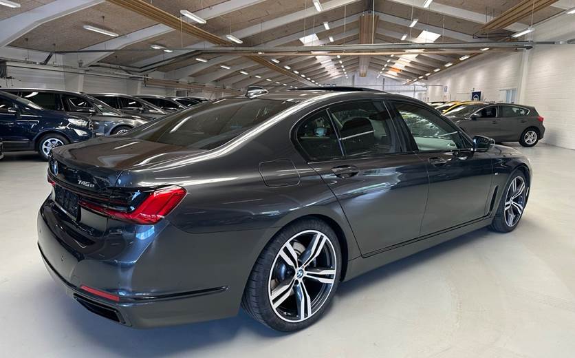 BMW 745e