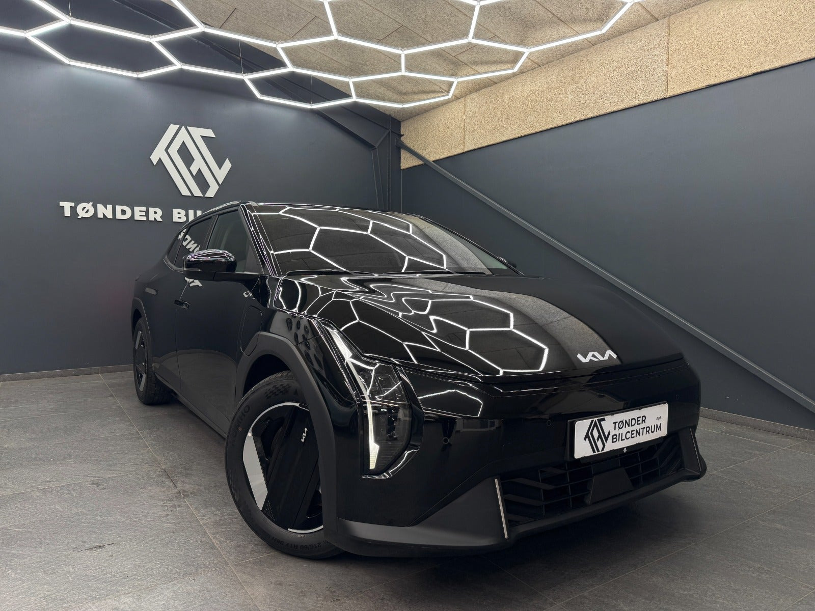 Kia EV4 81 Long Range Upgrade Fastback