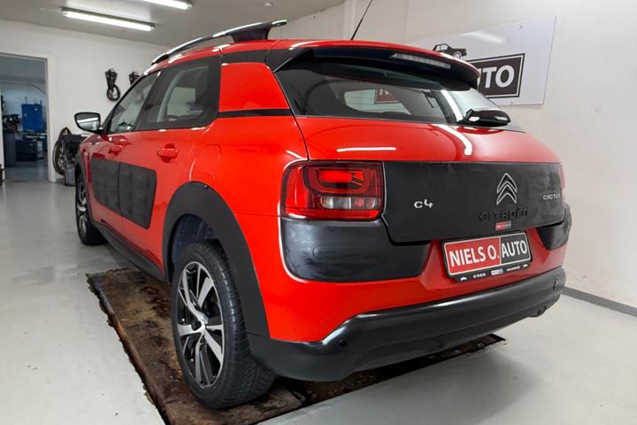 Rød Citroën C4 Cactus fra 2014