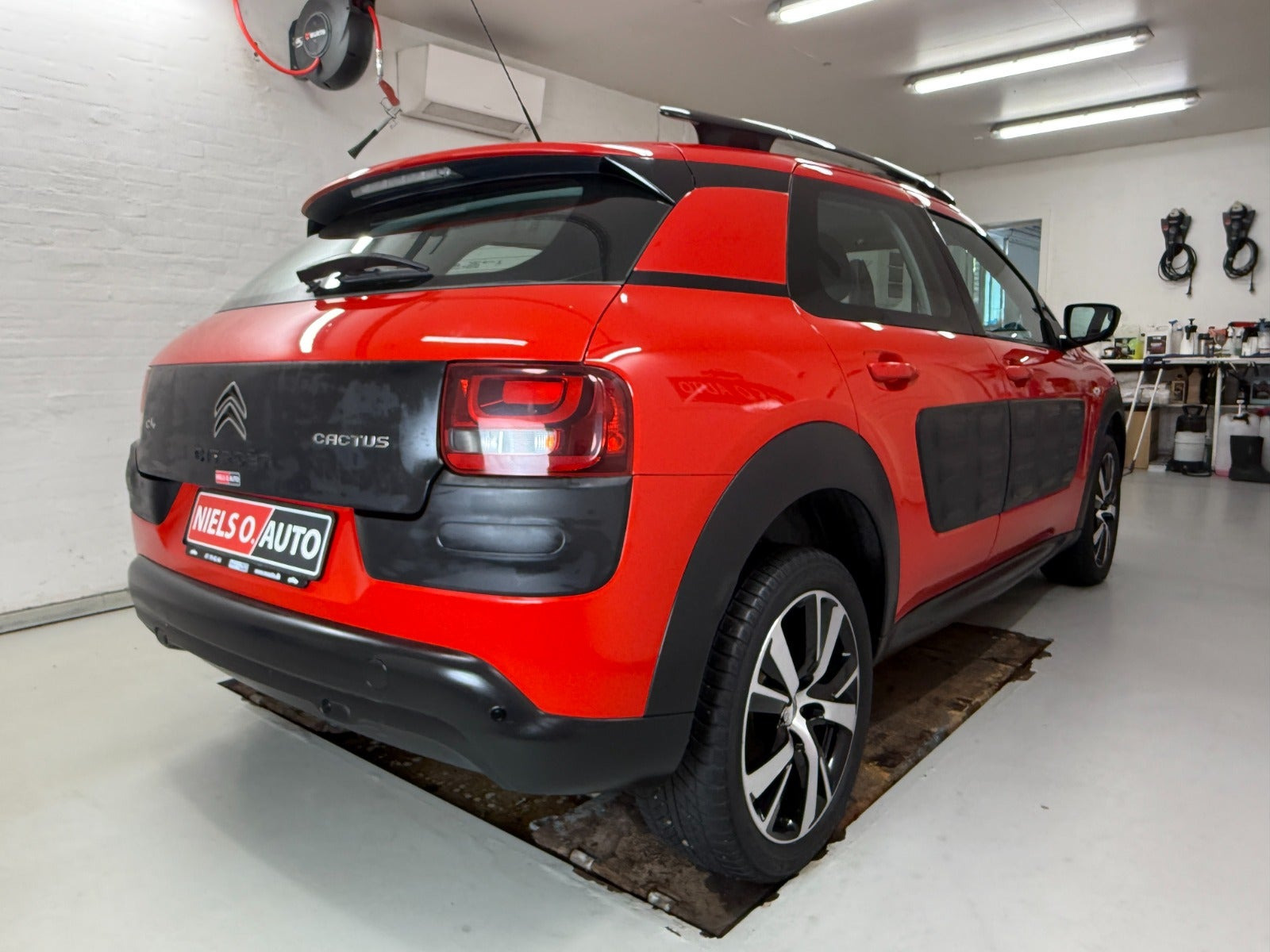 Rød Citroën C4 Cactus fra 2014