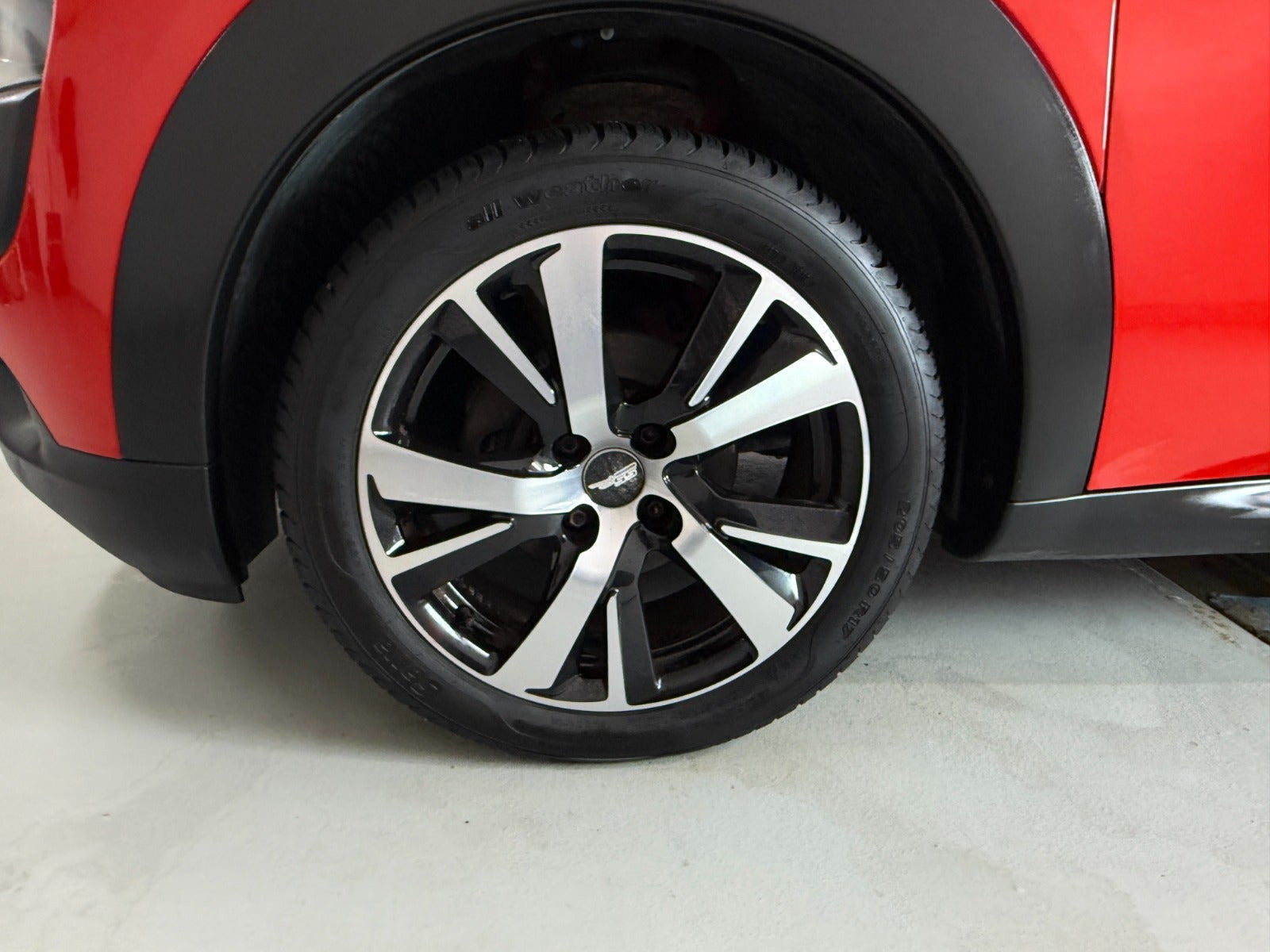 Rød Citroën C4 Cactus fra 2014