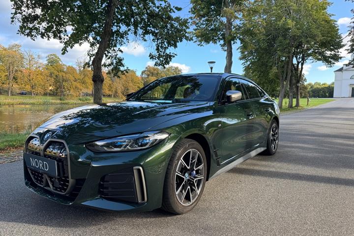 Grøn BMW i4 fra 2024