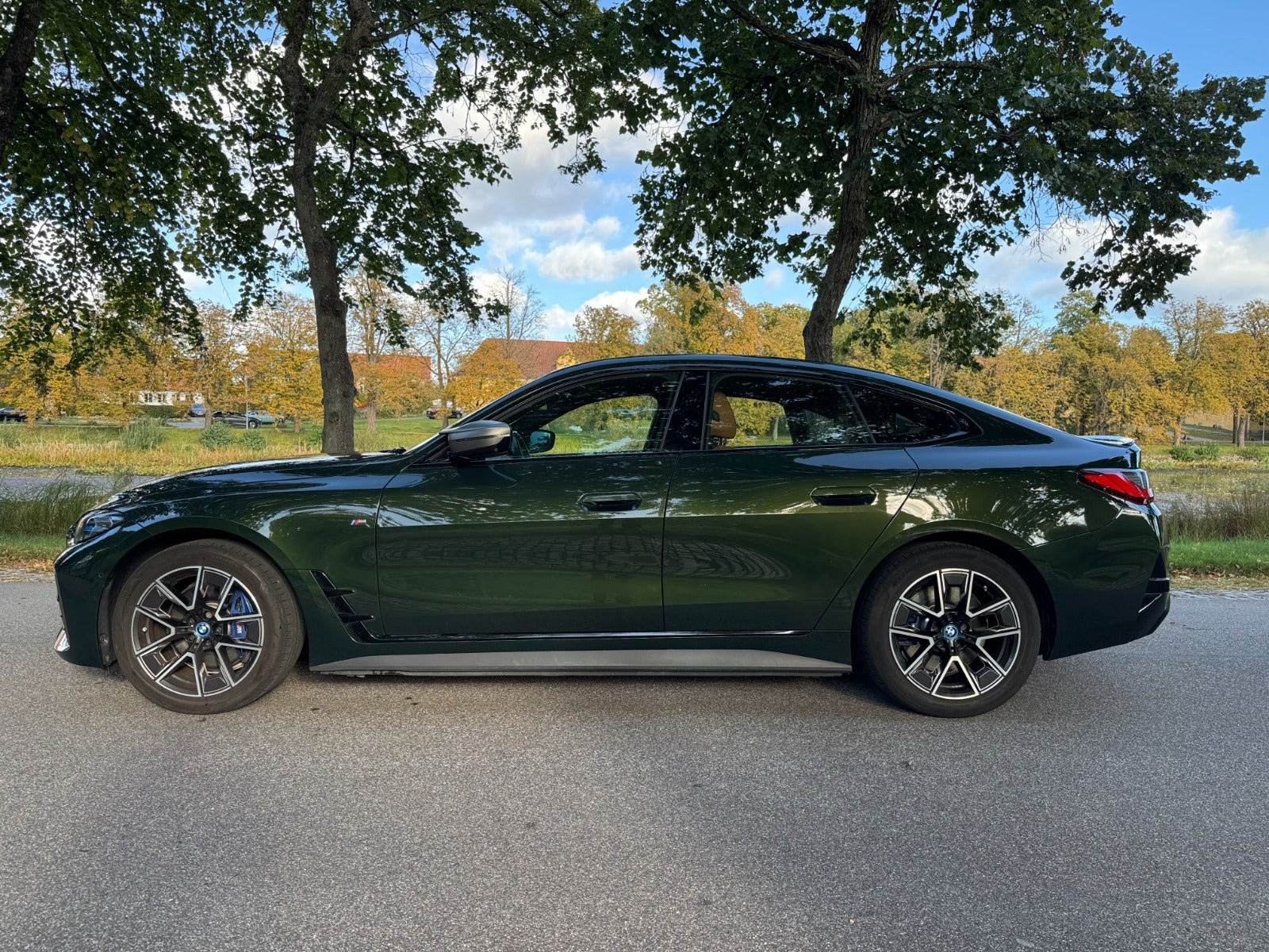 Grøn BMW i4 fra 2024