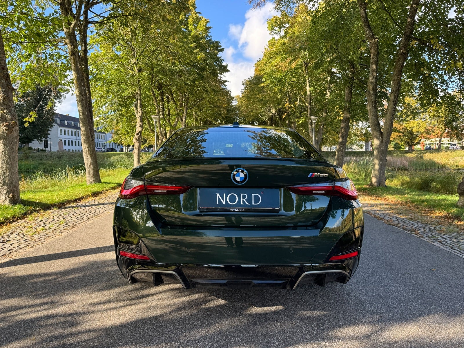 Grøn BMW i4 fra 2024