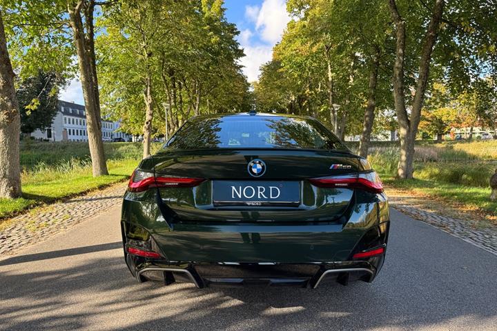 Grøn BMW i4 fra 2024