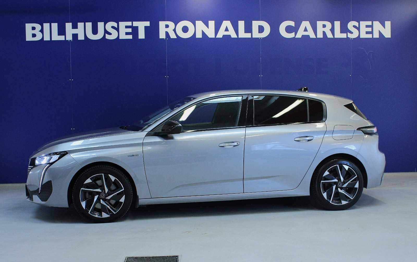Peugeot 308 1,6 Hybrid First Selection+ EAT8