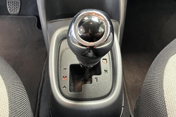 Hvid Toyota Aygo fra 2021
