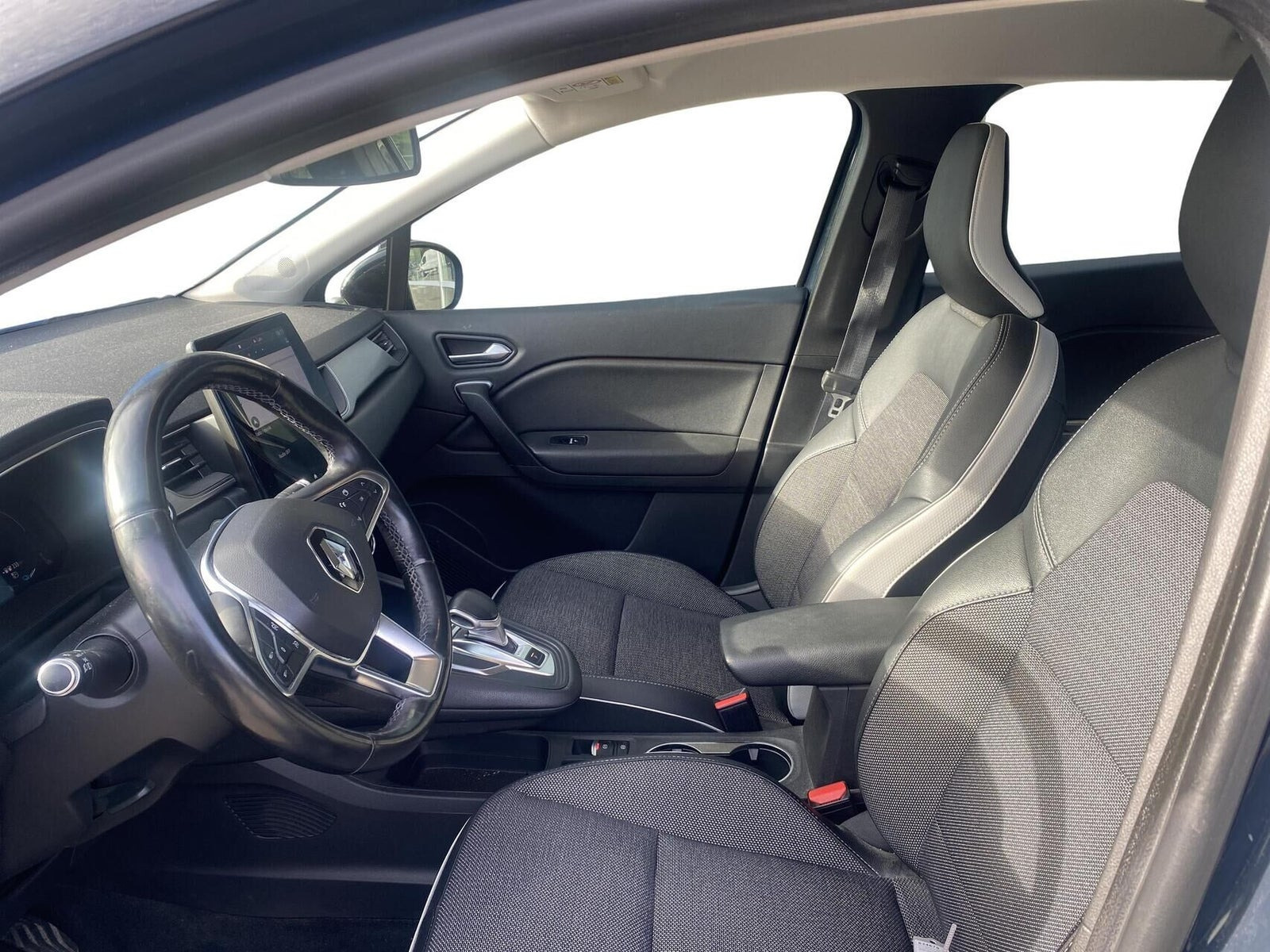 Blå Renault Captur fra 2020