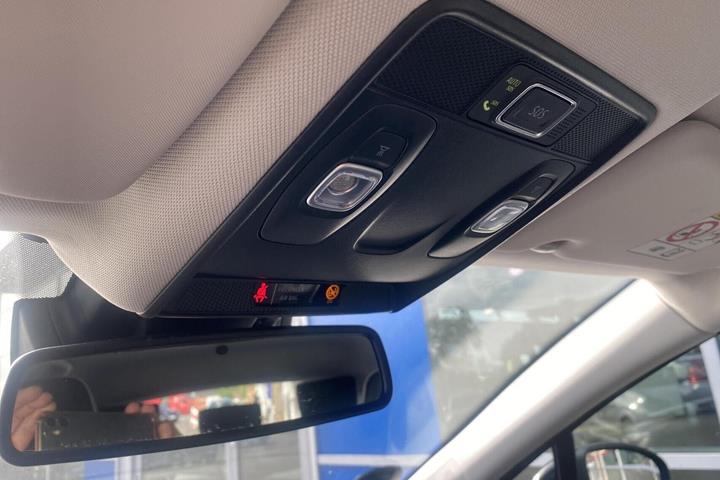 Blå Renault Captur fra 2020