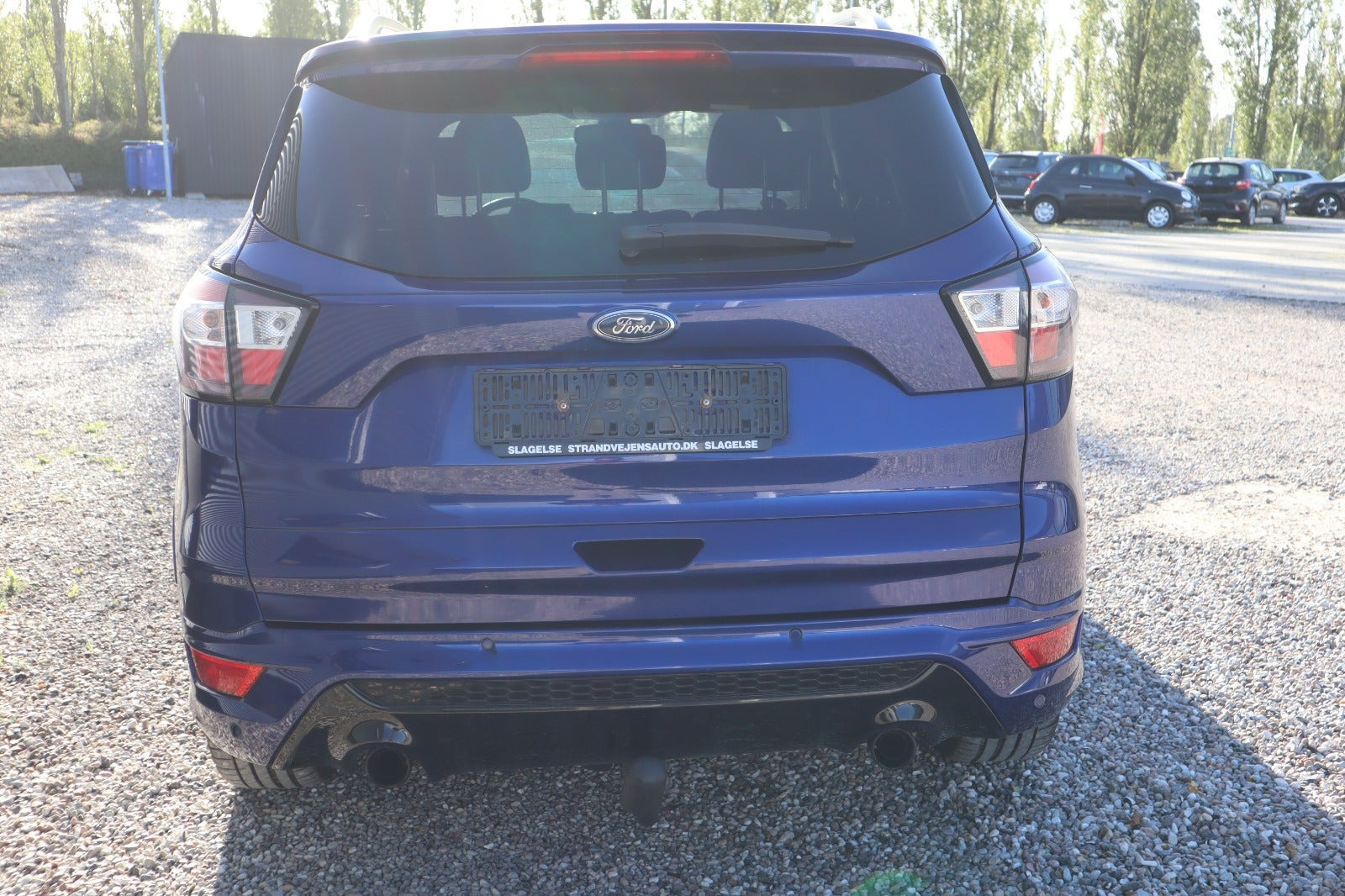 Blå Ford Kuga fra 2017