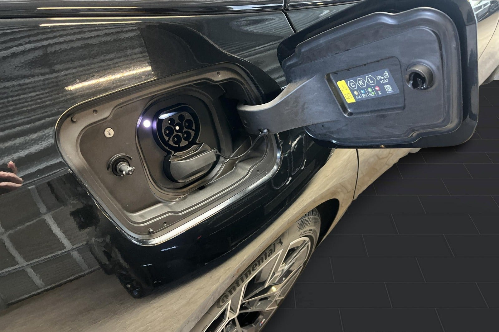 Sort BMW i5 fra 2026