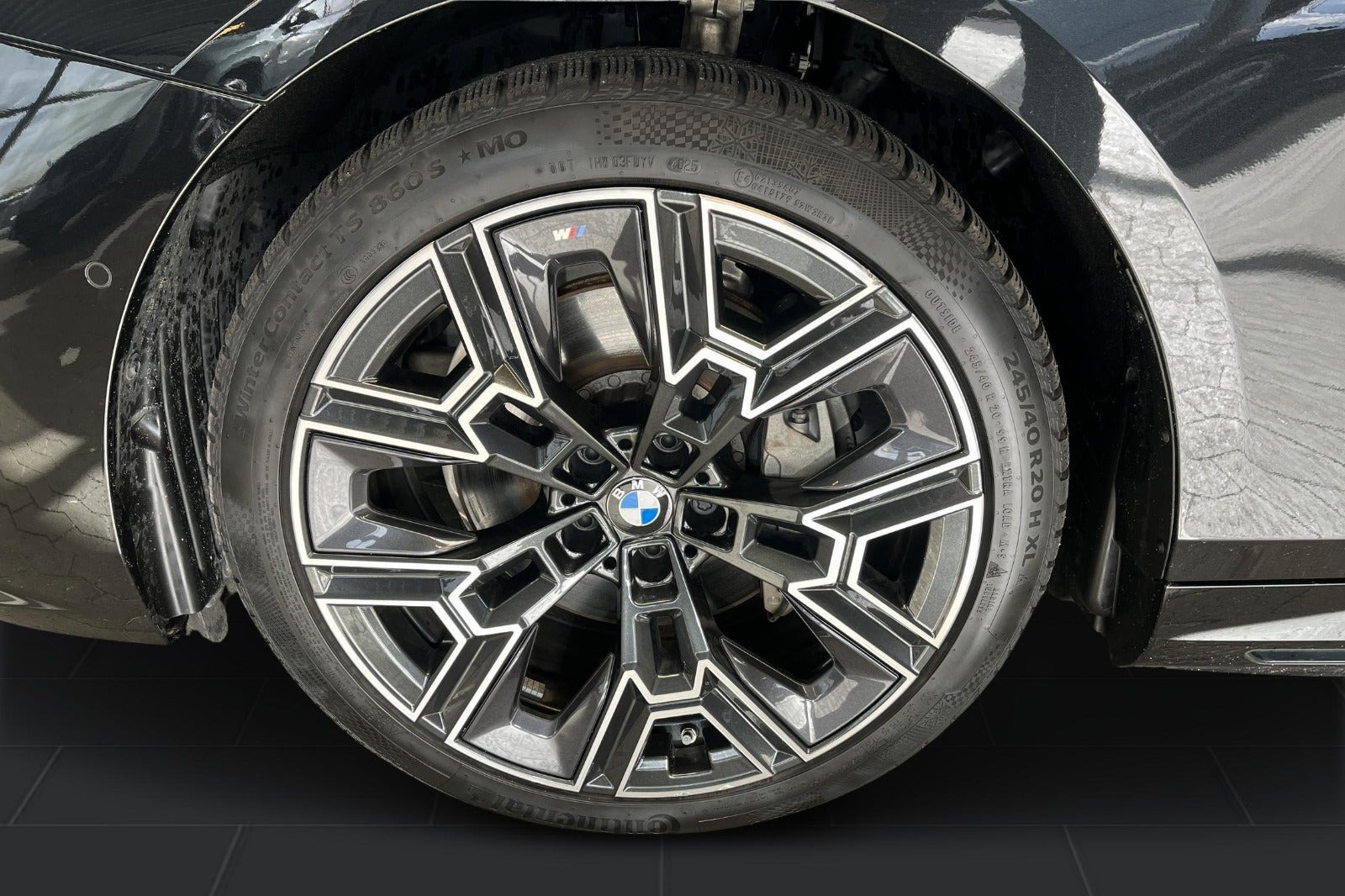 Sort BMW i5 fra 2026