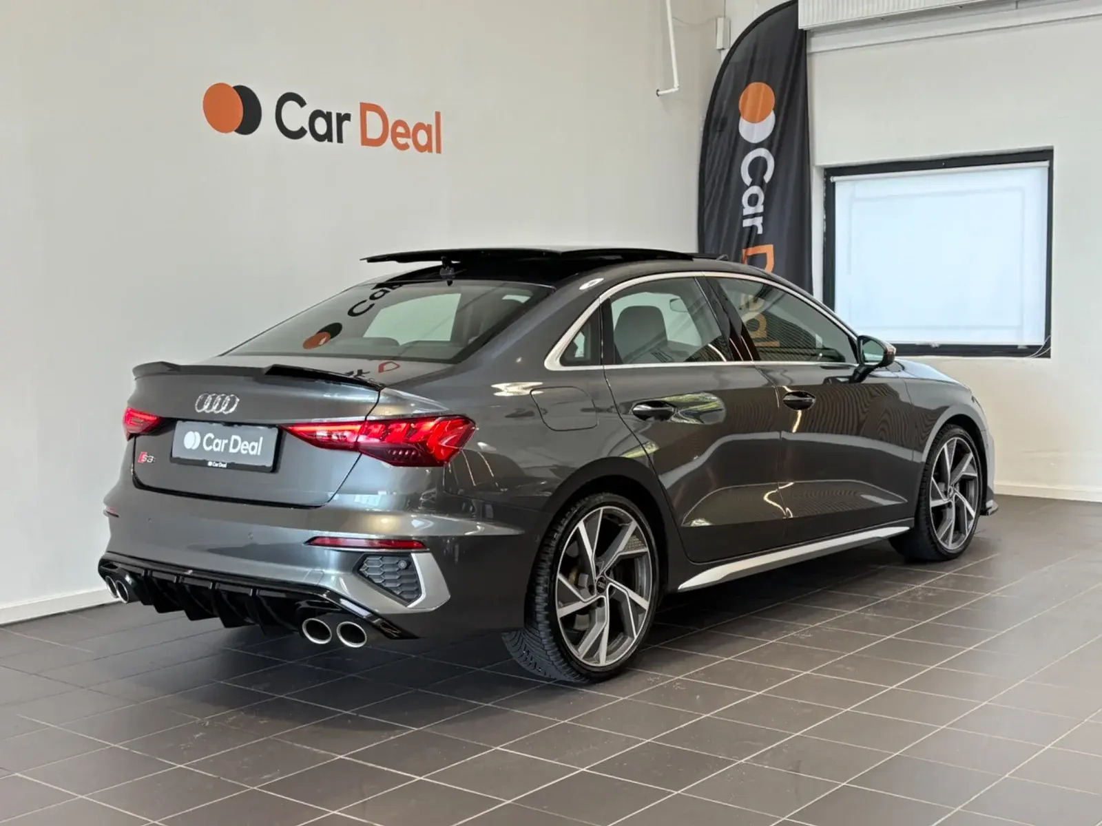 Rød Audi S3 fra 2022