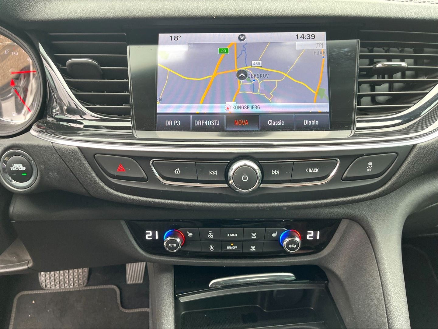 Grå Opel Insignia fra 2018