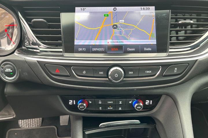 Grå Opel Insignia fra 2018