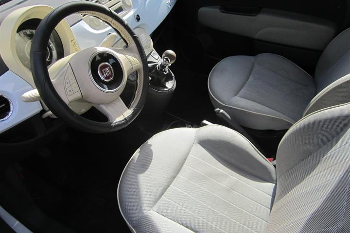 Hvid Fiat 500 fra 2008