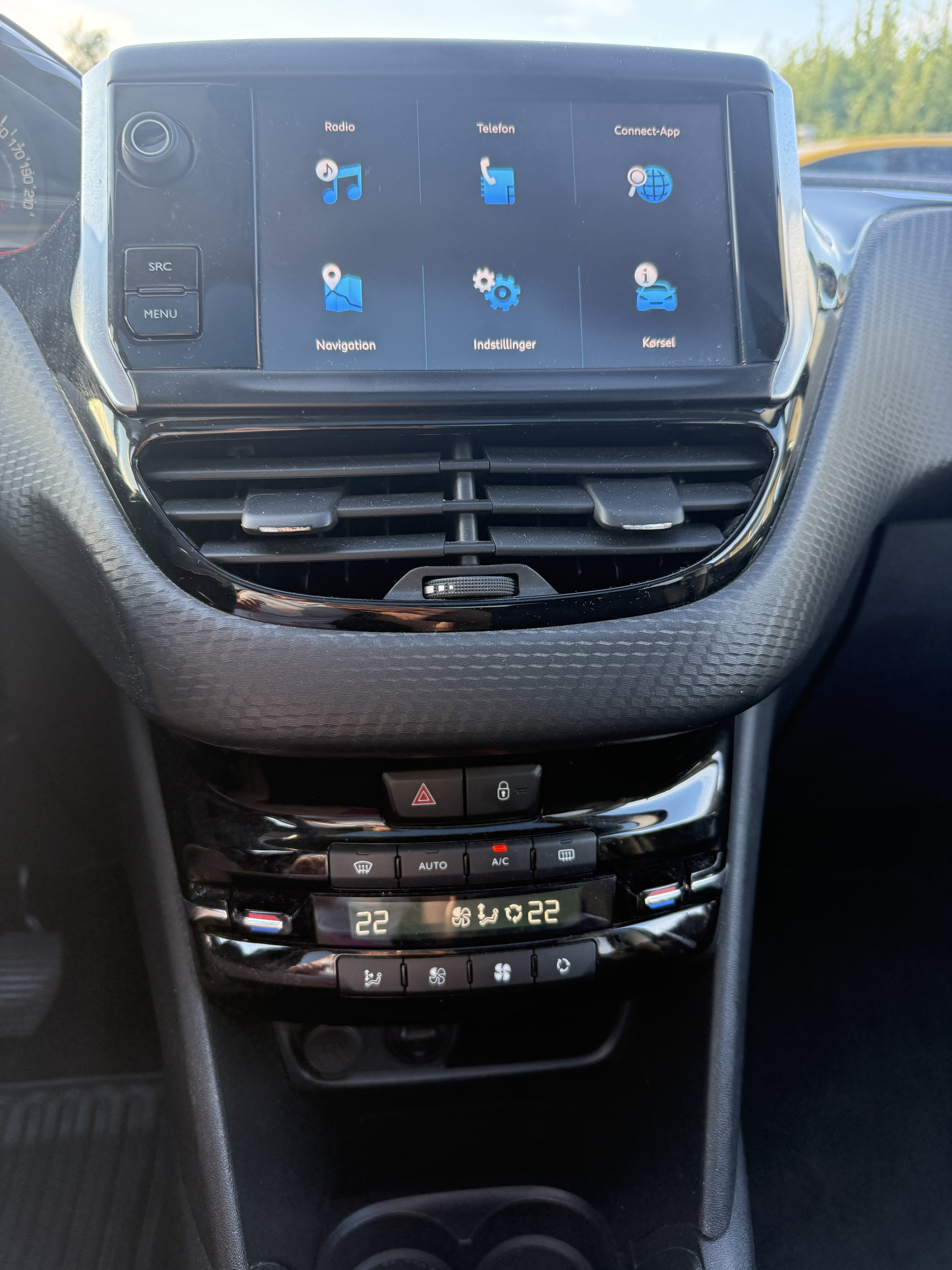 Grå Peugeot 208 fra 2018