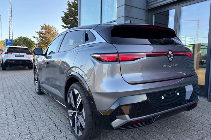 Grå Renault Mégane fra 2023