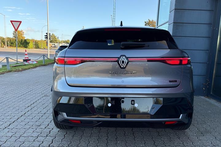Grå Renault Mégane fra 2023
