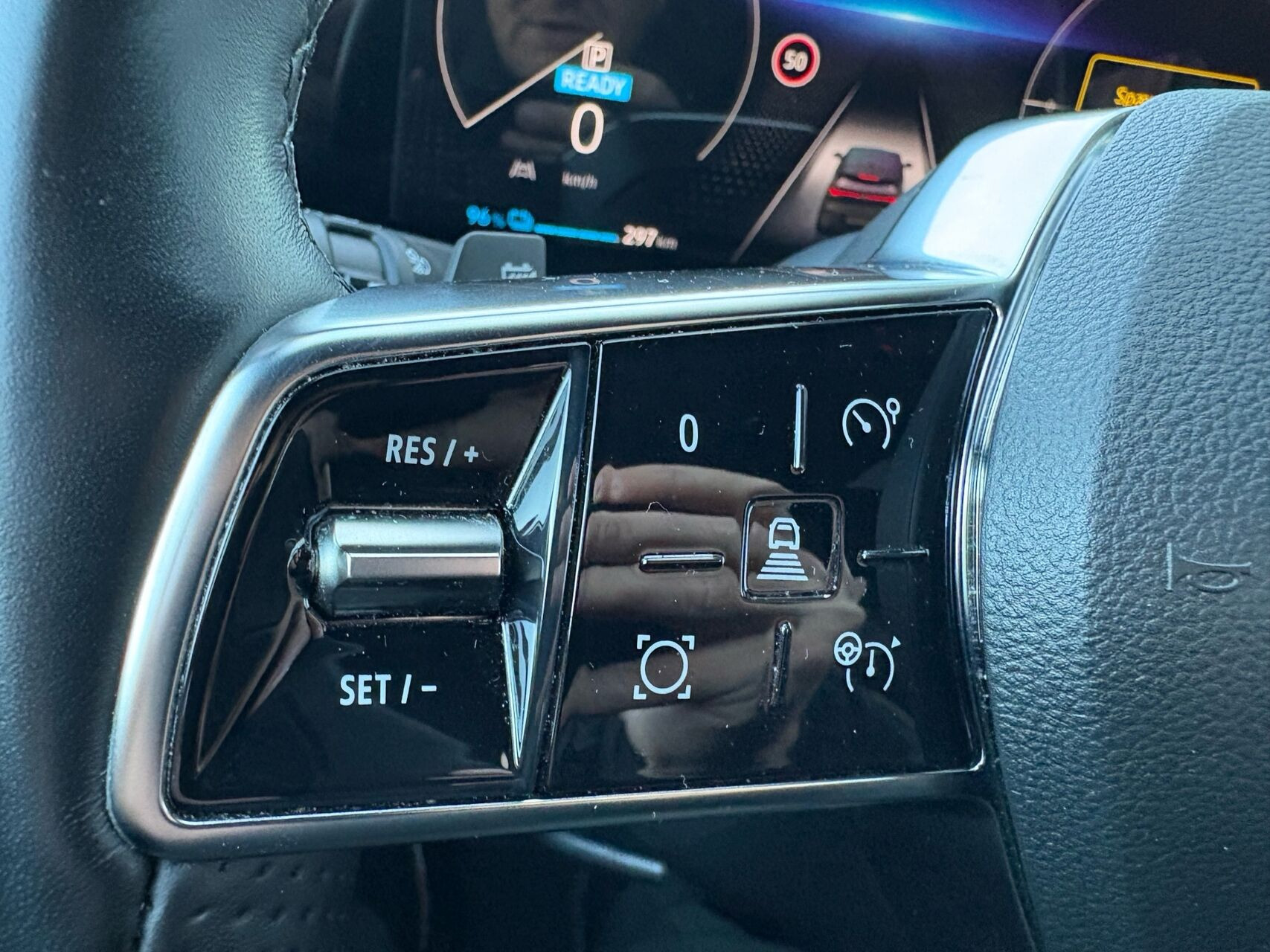 Grå Renault Mégane fra 2023