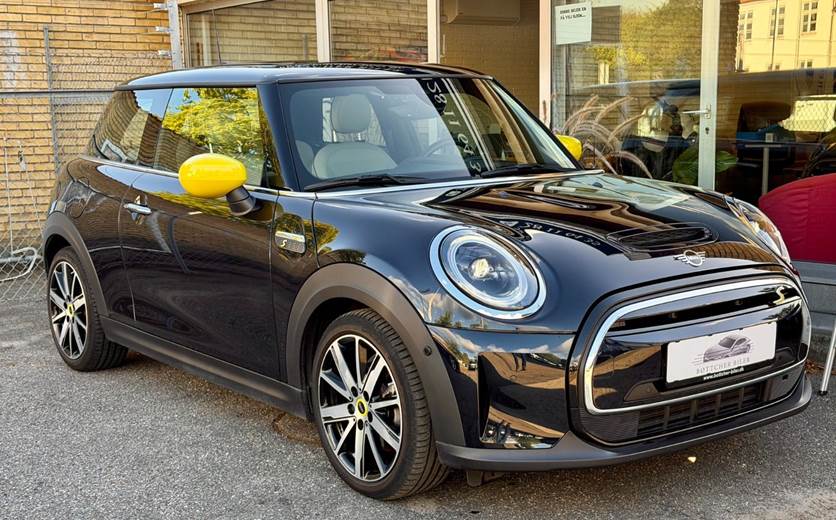 Mini Cooper SE Resolute Edition