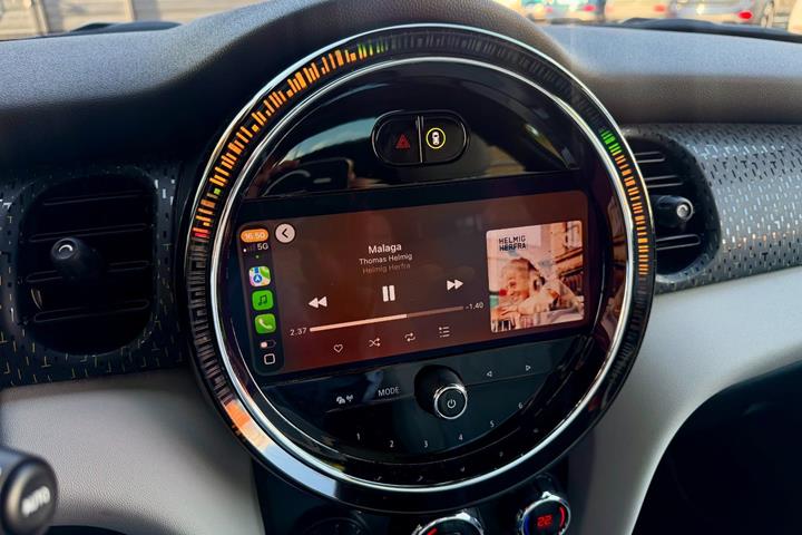 Sort Mini Cooper SE fra 2022