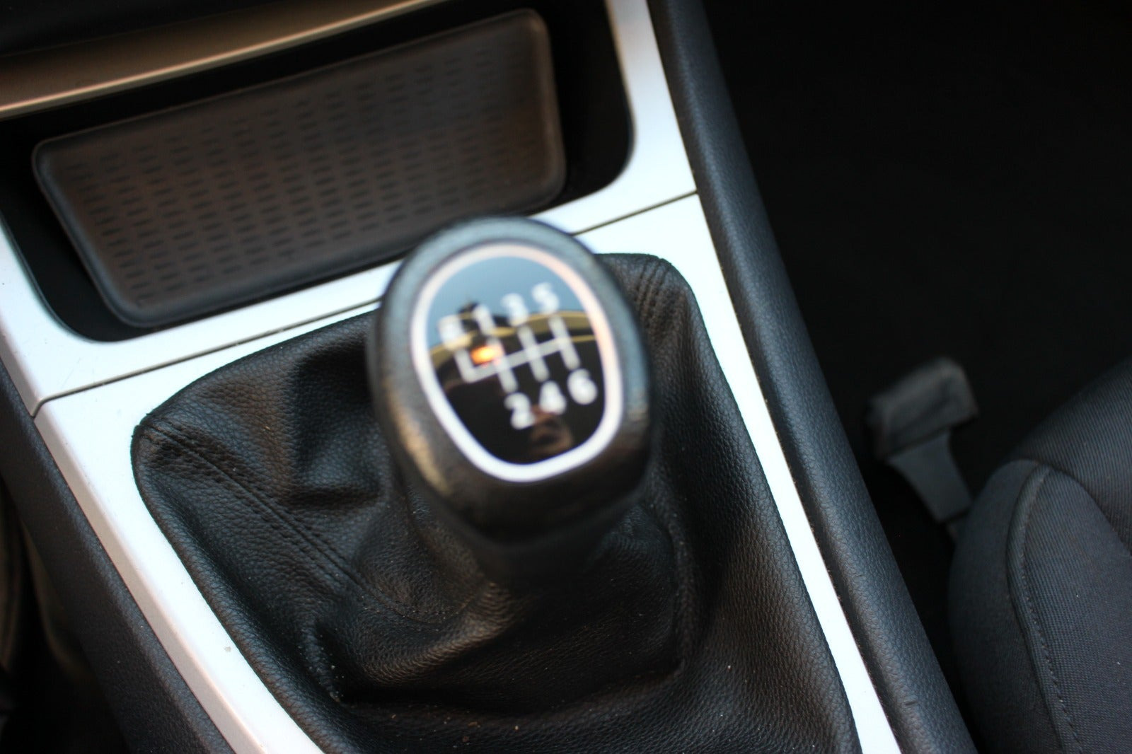 Grå BMW 120i fra 2007