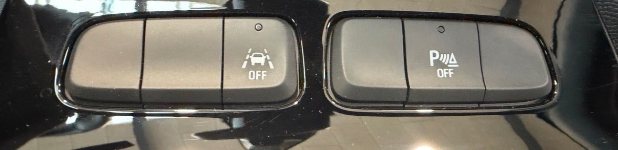 Hvid Opel Mokka-e fra 2024