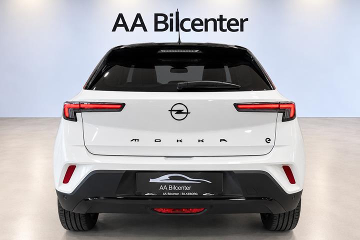 Hvid Opel Mokka-e fra 2024
