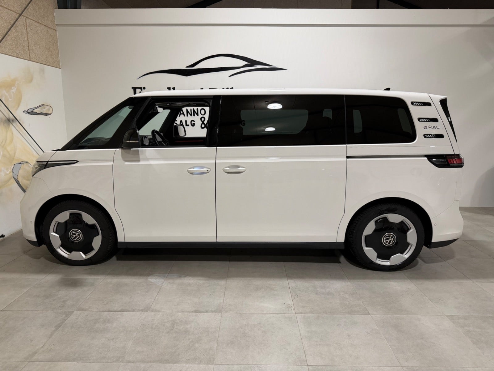 Hvid VW ID.Buzz fra 2025