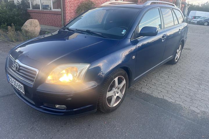 undefined Toyota Avensis fra 2006 set udefra