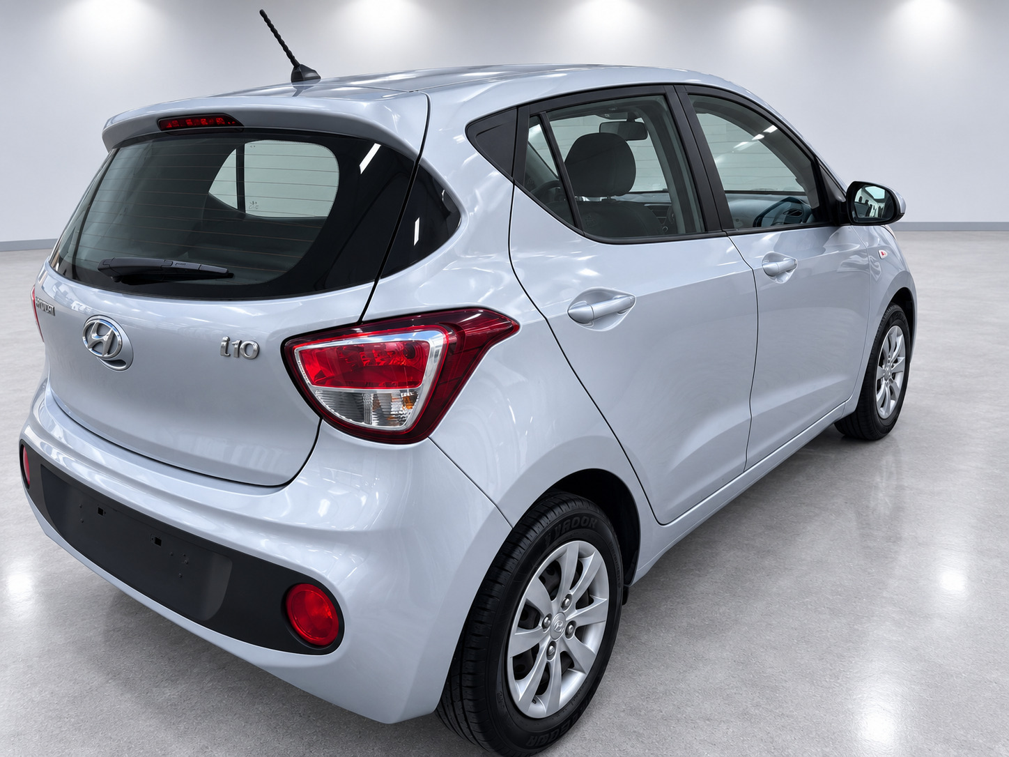 Sølv Hyundai i10 fra 2017