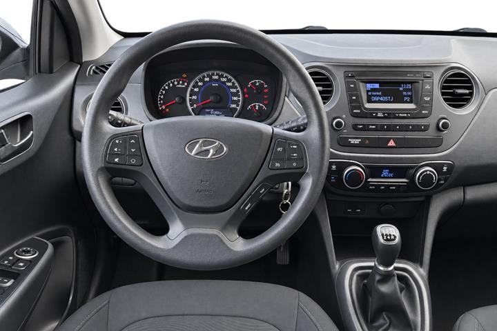 Sølv Hyundai i10 fra 2017
