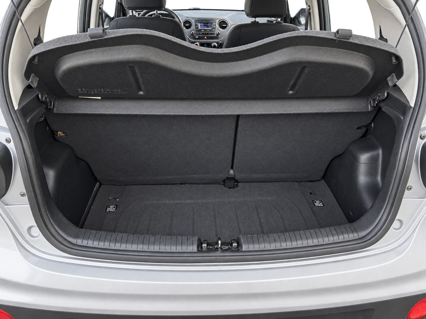 Sølv Hyundai i10 fra 2017