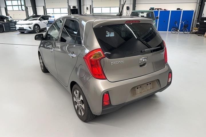 Grå Kia Picanto fra 2017
